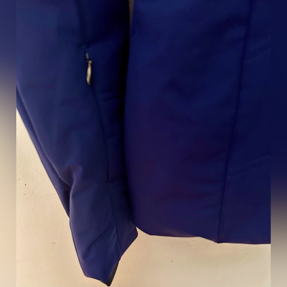 NWTs Obermeyer Tuscany Elite Insulated Ski Jacket. Navy. Sz. 4 - Picture 4 of 16